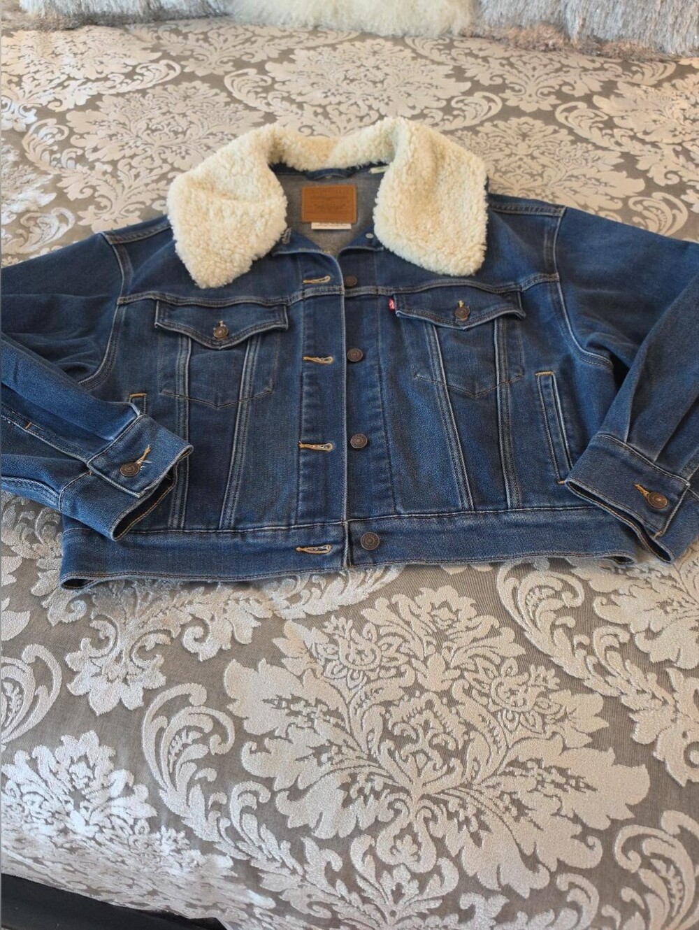 Levi's Premium Men's M Denim Trucker Jacket Sherpa Collar Dark Wash